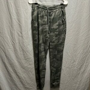 Maurices sweatpants size medium, camo color